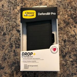 Black iPhone 7,8, SE Otterbox